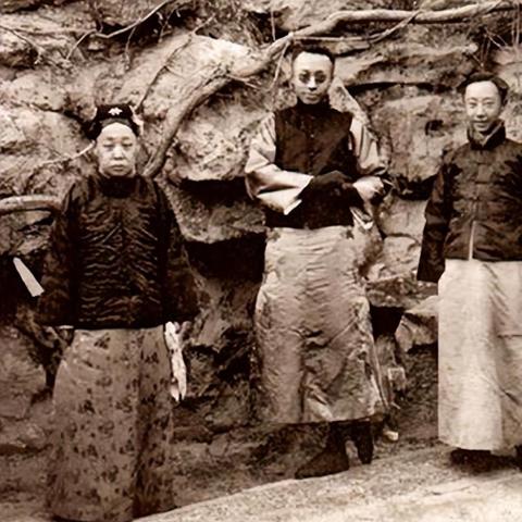 探索虚拟宝藏，最新仿盛大传奇私服网站
