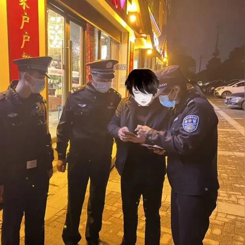 最新Les电影家庭旅馆，都市情感栖息之所