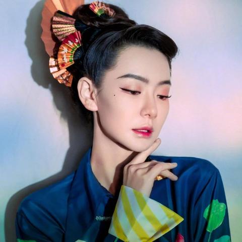 戚薇新剧集结，演技精彩大放异彩