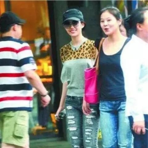 刘亦菲最新丝袜时尚魅力，完美融合公众形象风采